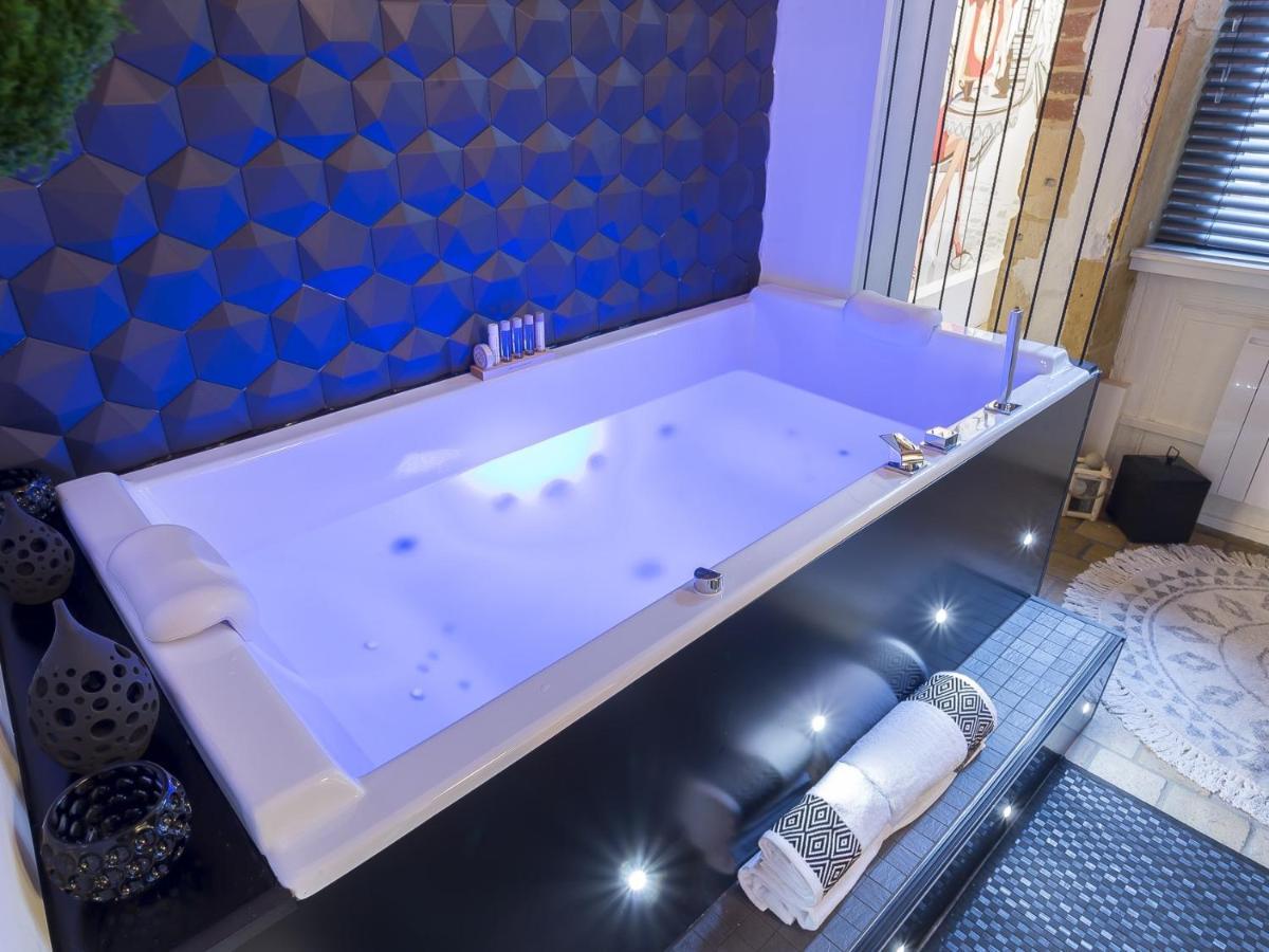 Host Inn - Coeur Vieux Lyon & Spa Екстериор снимка